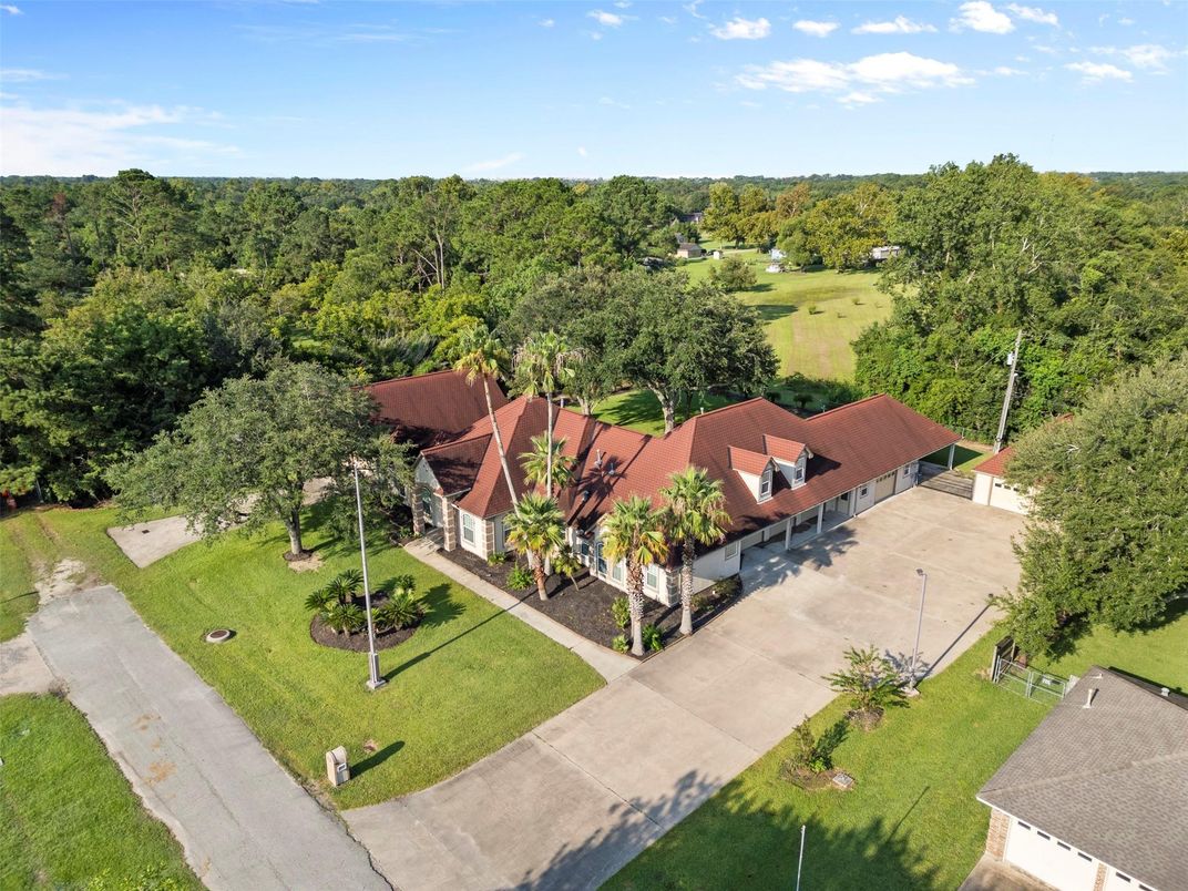 Exterior, Drone