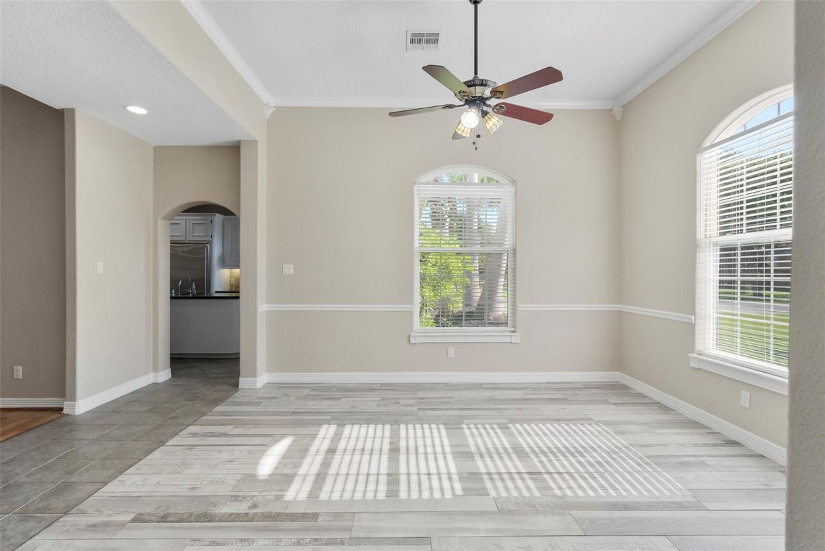 Empty room, Interior, Recessed Lighting, Wood Texture Flooring