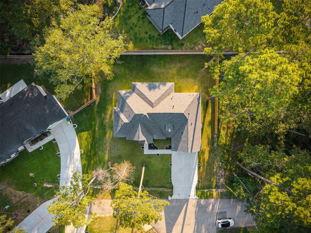 Exterior, Drone