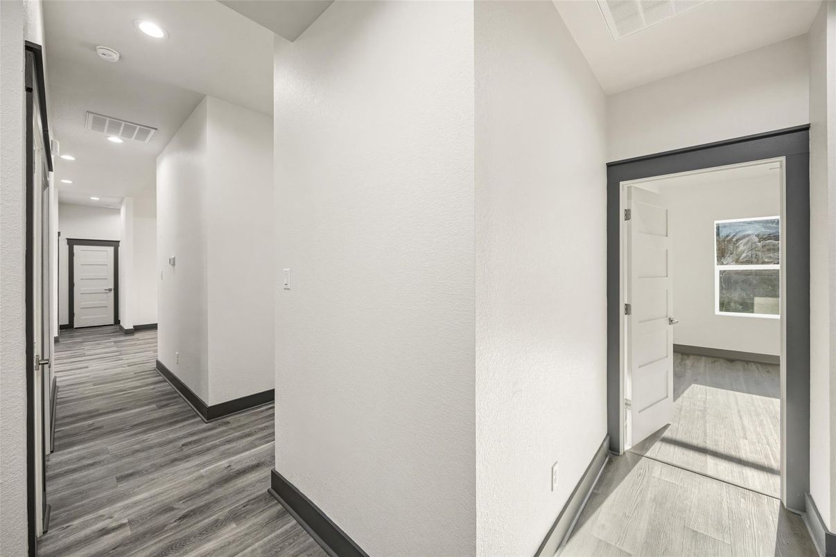 Interior, Recessed Lighting, Wood Texture Flooring