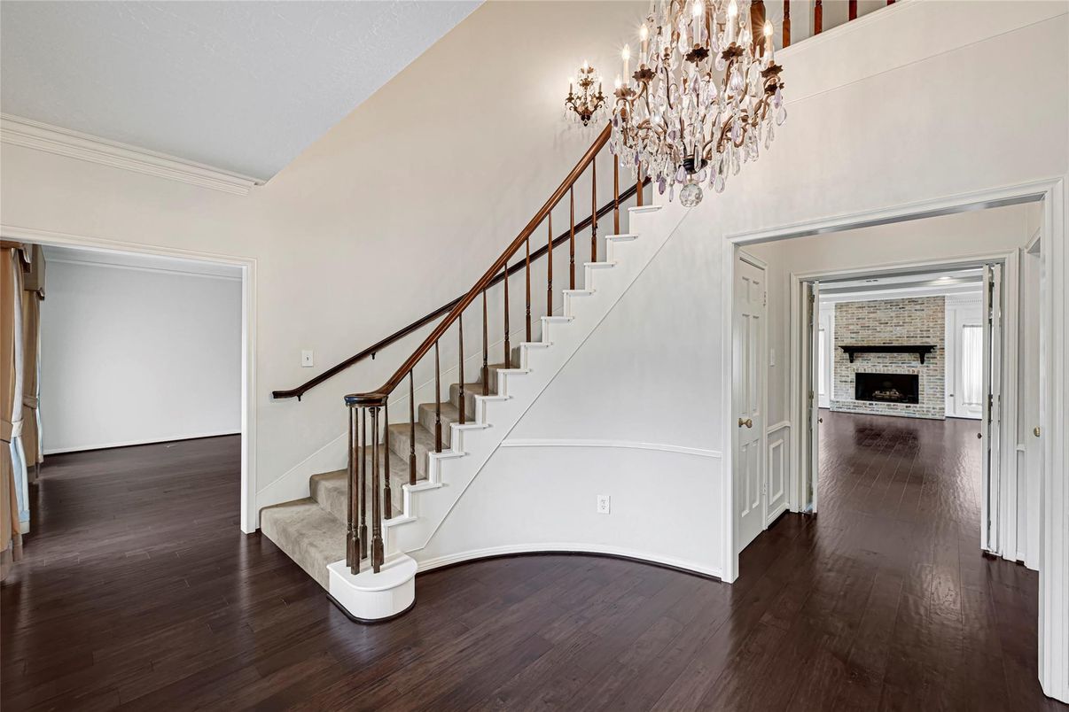 Chandelier, Fireplace, Interior, Wood Texture Flooring