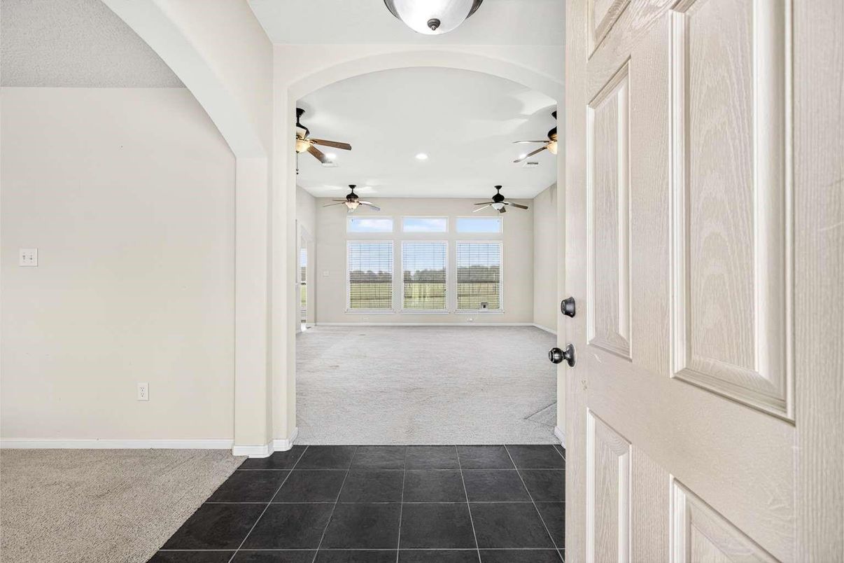 Empty room, Interior, Recessed Lighting
