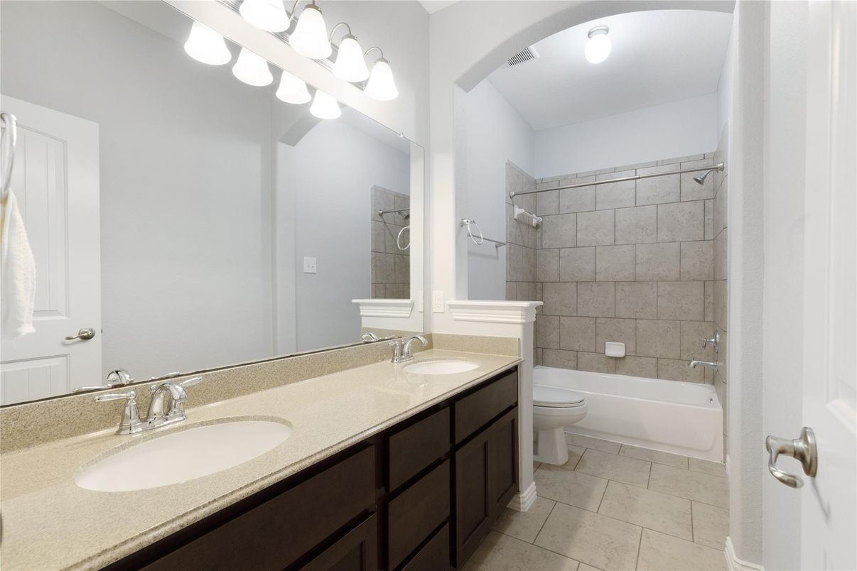 Bathroom, Dual Sink Vanities, Interior