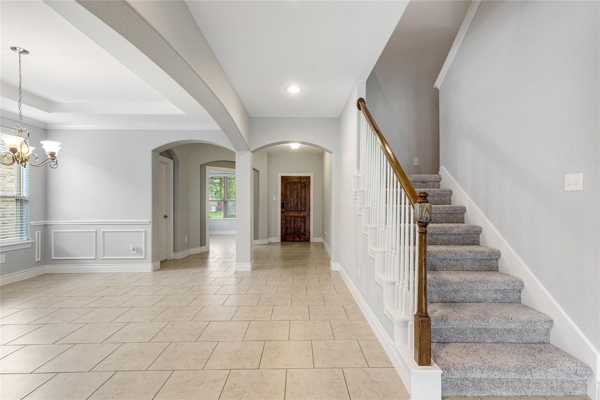 Chandelier, Interior, Recessed Lighting