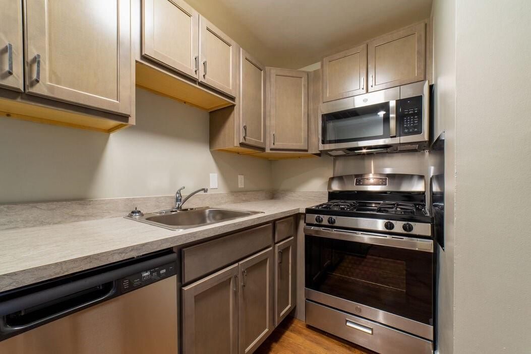 Interior, Kitchen, Stainless Steel Appliances, Wood Texture Flooring