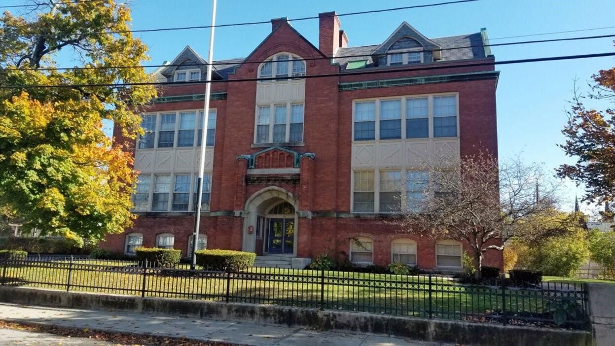 Exterior, Facade, Brick Facade, Rowhouse