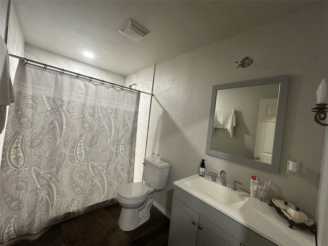 Bathroom, Interior, Recessed Lighting, Wood Texture Flooring