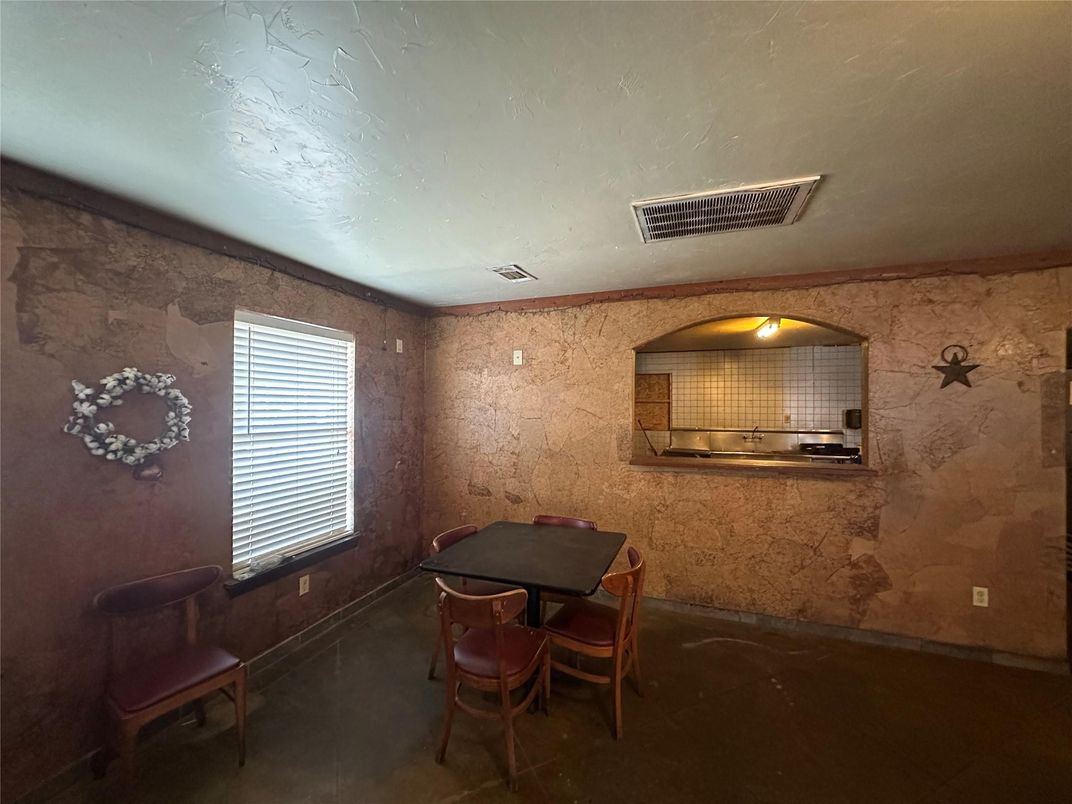 Dining room, Interior