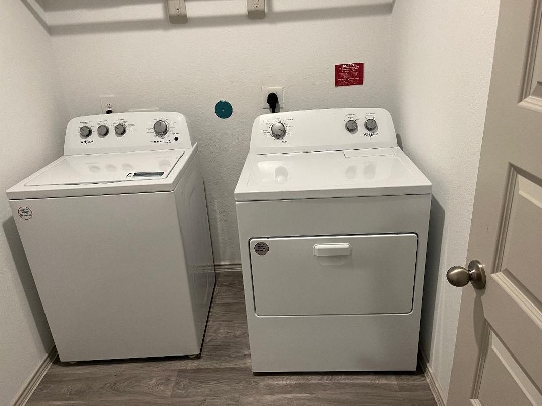 Interior, Utility Closets, Washer, Wood Texture Flooring