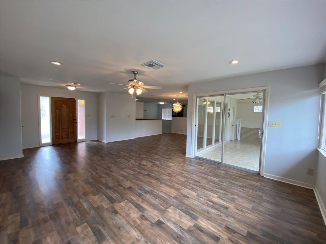 Empty room, Interior, Recessed Lighting, Wood Texture Flooring