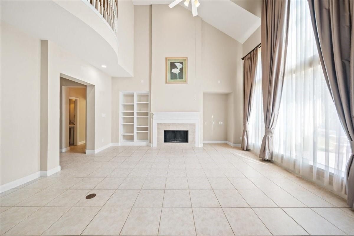 Empty room, Fireplace, Interior, Recessed Lighting