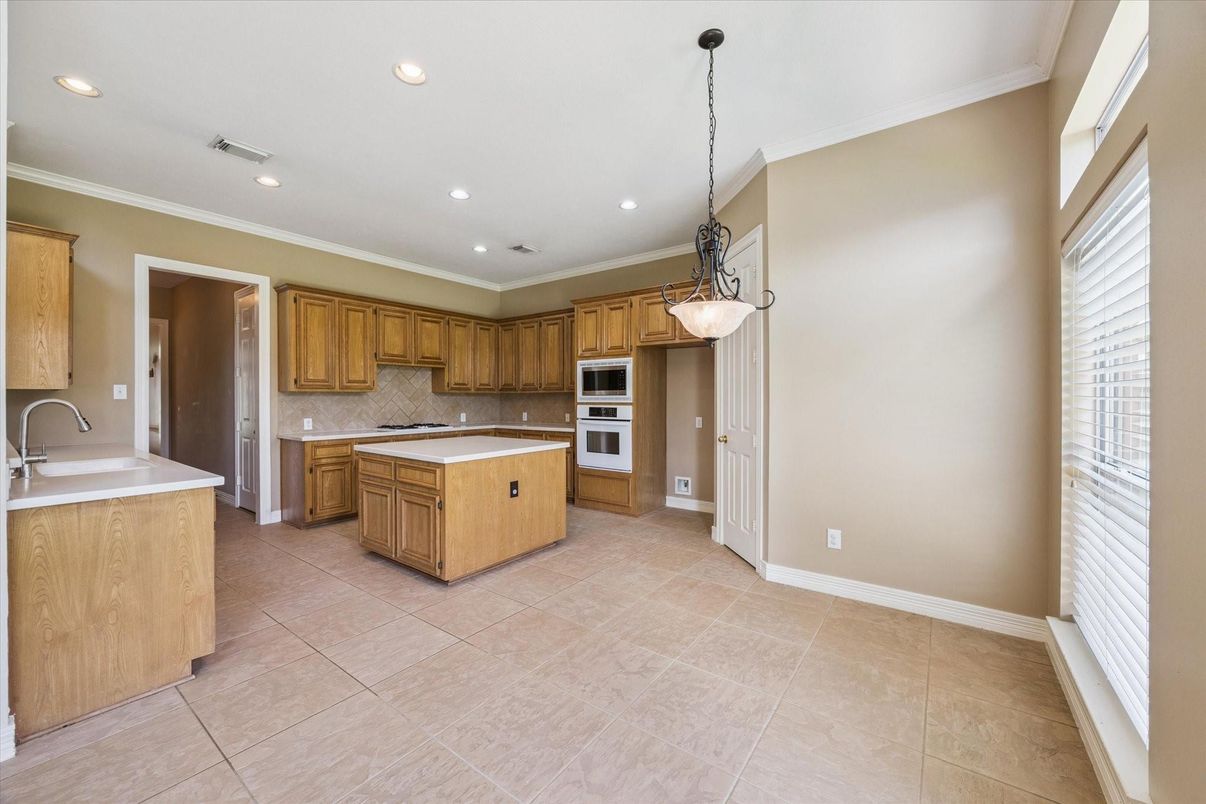 Interior, Kitchen, Pendant Lights, Recessed Lighting, Stainless Steel Appliances