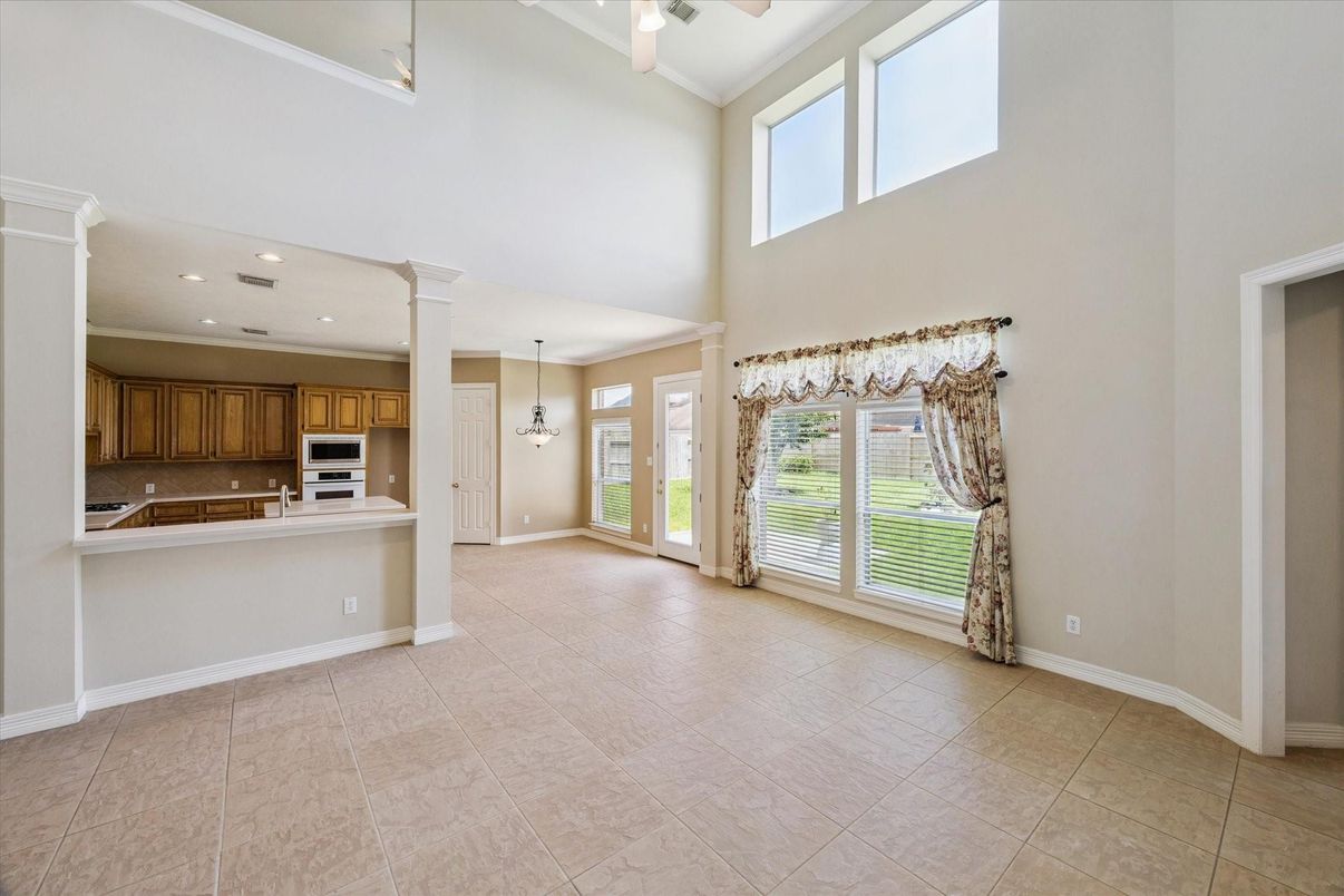 Chandelier, Interior, Kitchen, Pendant Lights, Recessed Lighting
