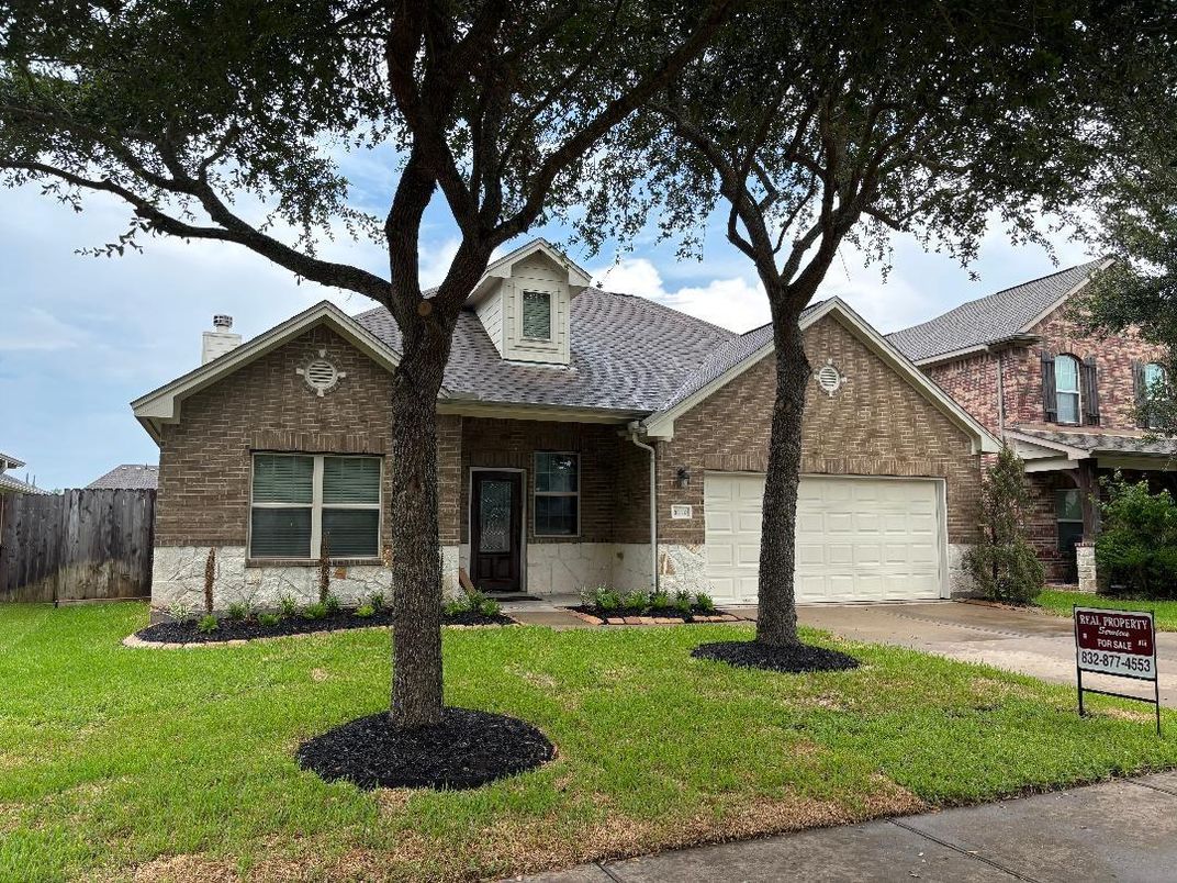 Attached, Exterior, Facade, Brick Facade, Brick Traditional