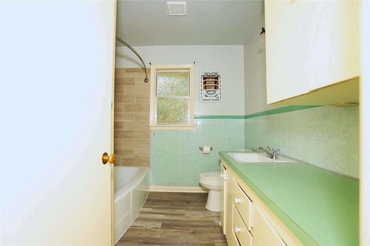 Bathroom, Interior, Wood Texture Flooring