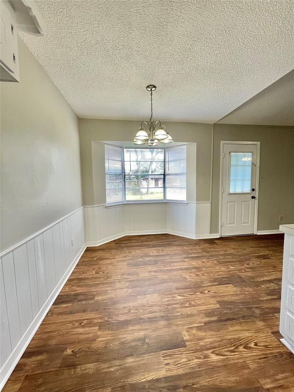 Chandelier, Empty room, Interior, Wood Texture Flooring
