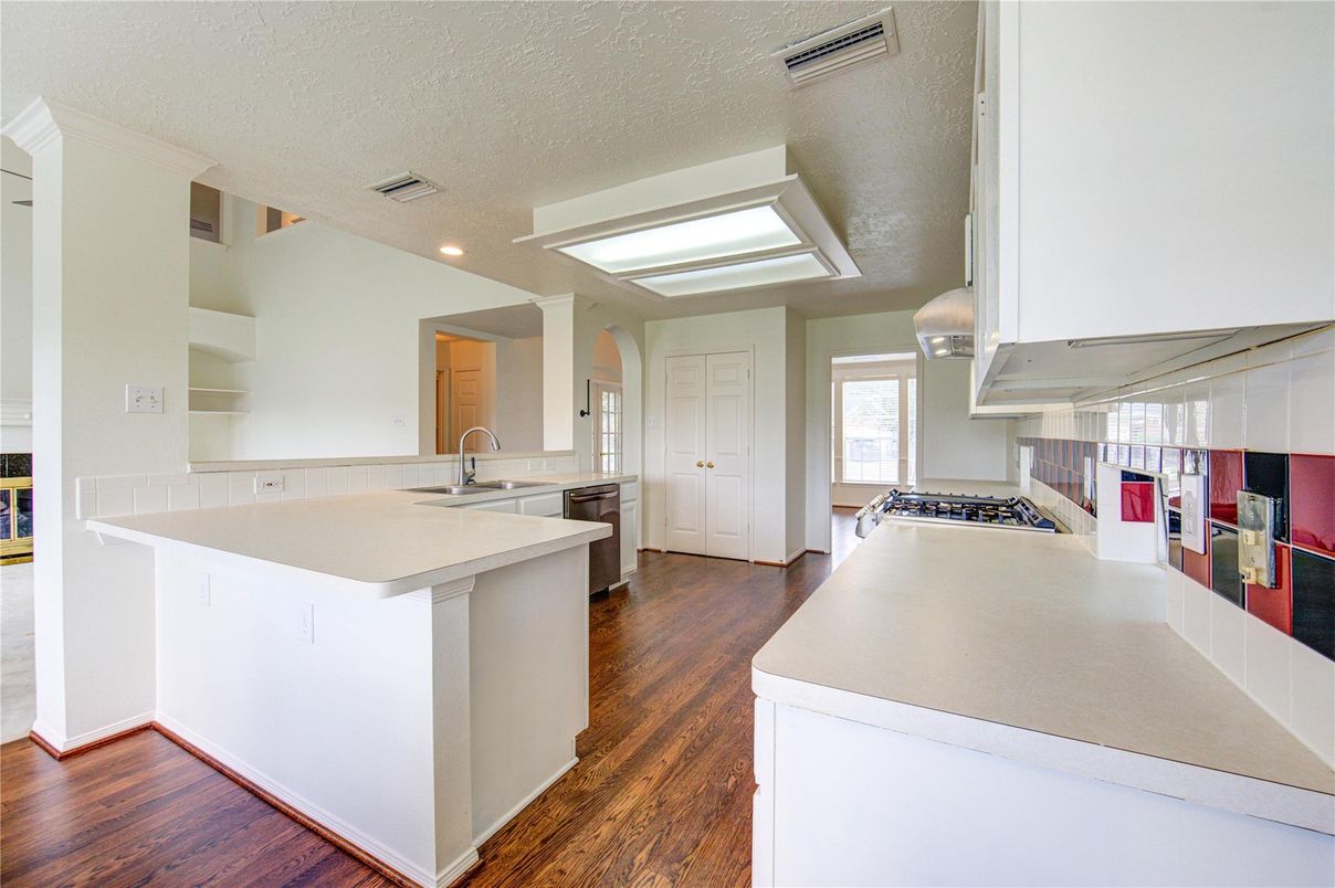 Interior, Kitchen, Recessed Lighting, Wood Texture Flooring