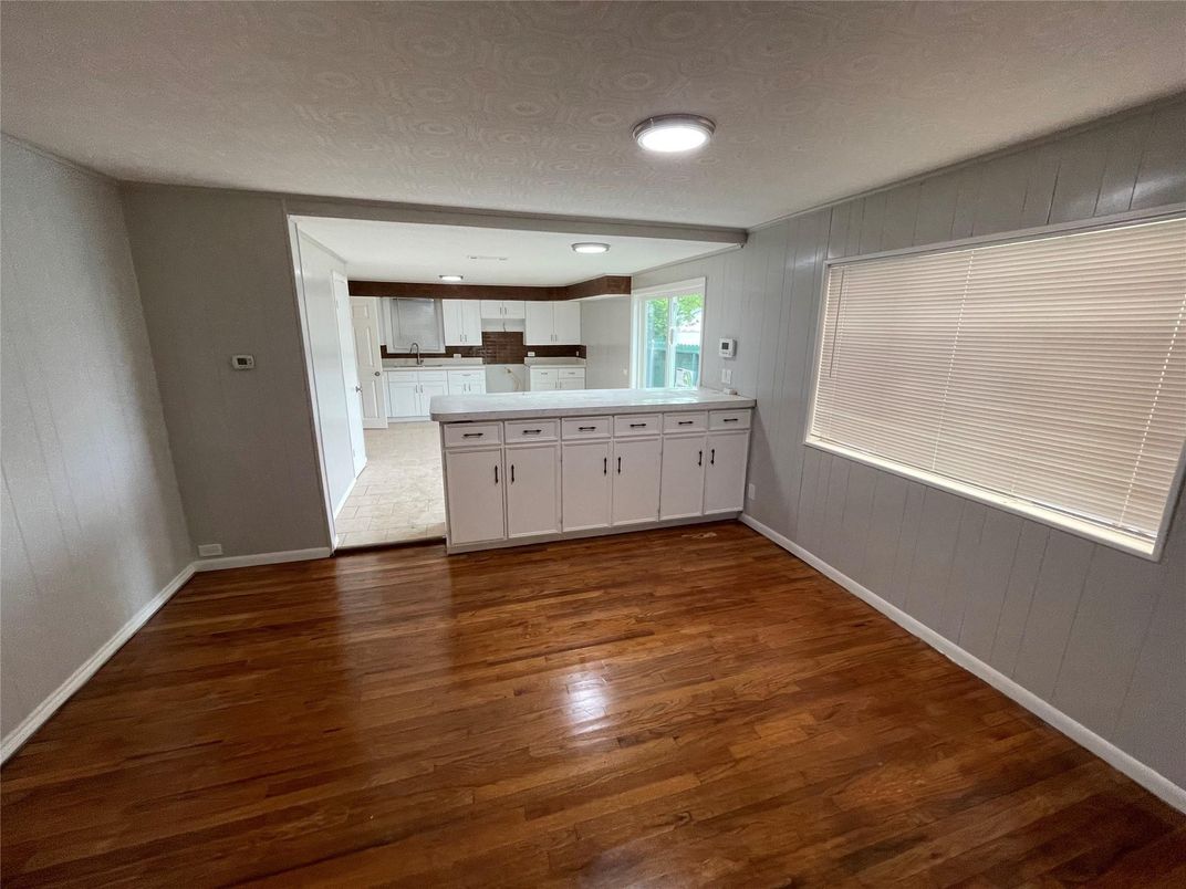 Empty room, Interior, Kitchen, Recessed Lighting, Wood Texture Flooring