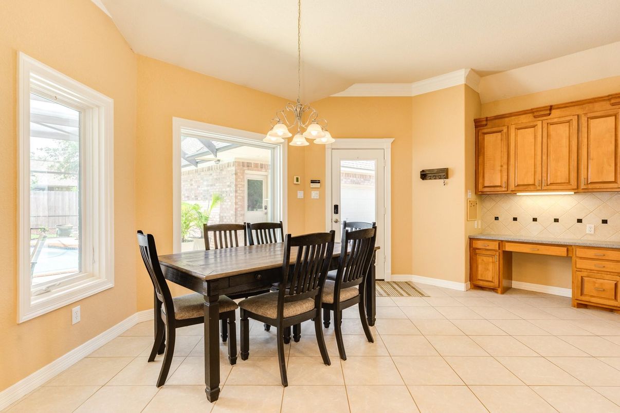 Dining room, Interior, Pendant Lights