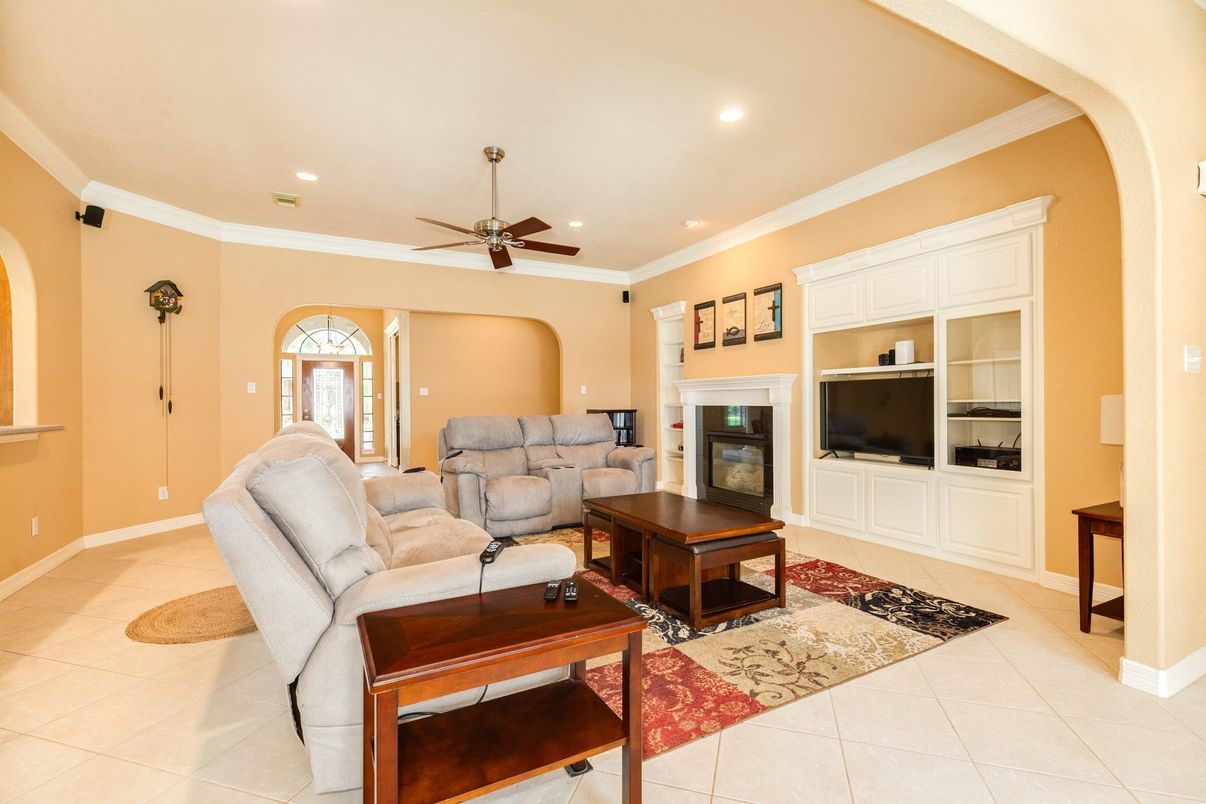 Fireplace, Interior, Living room, Recessed Lighting