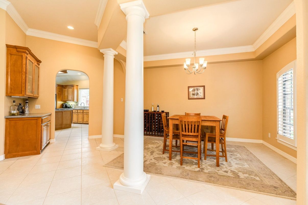 Chandelier, Dining room, Interior, Kitchen, Recessed Lighting