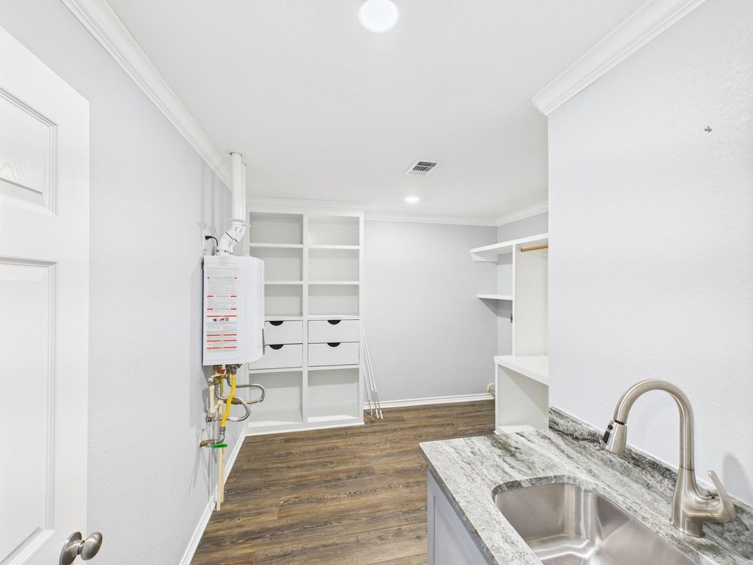 Interior, Recessed Lighting, Walk-in Closets, Wood Texture Flooring