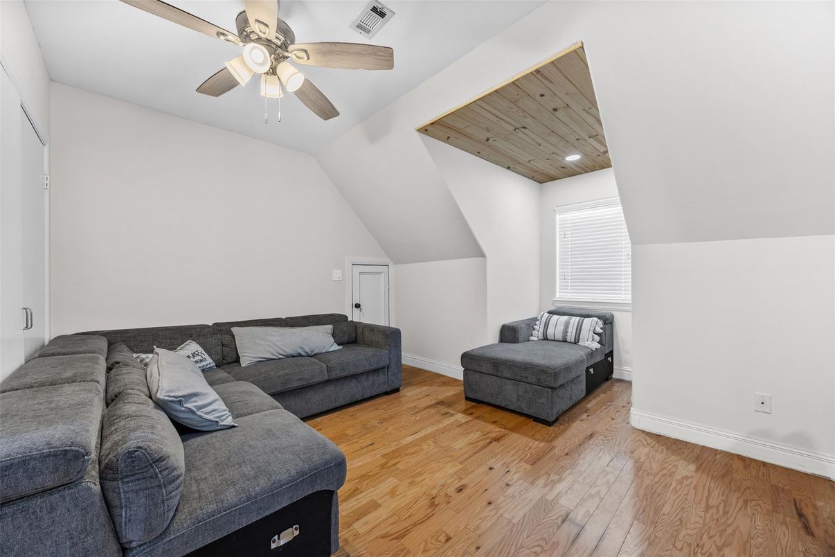 Interior, Living room, Recessed Lighting, Wooden Ceilings, Wood Texture Flooring