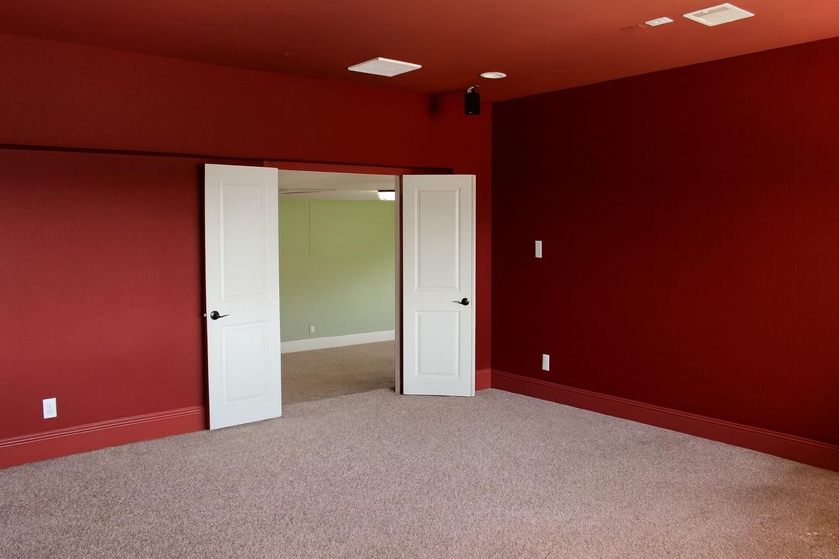 Empty room, Interior, Recessed Lighting