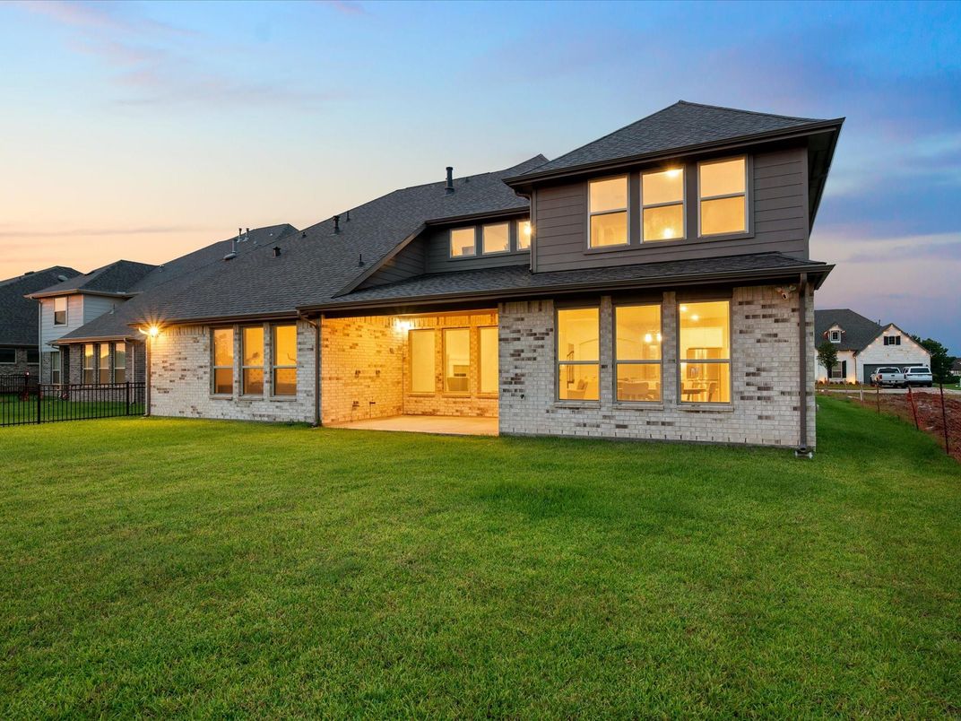 Backyard, Exterior, Facade, Modern