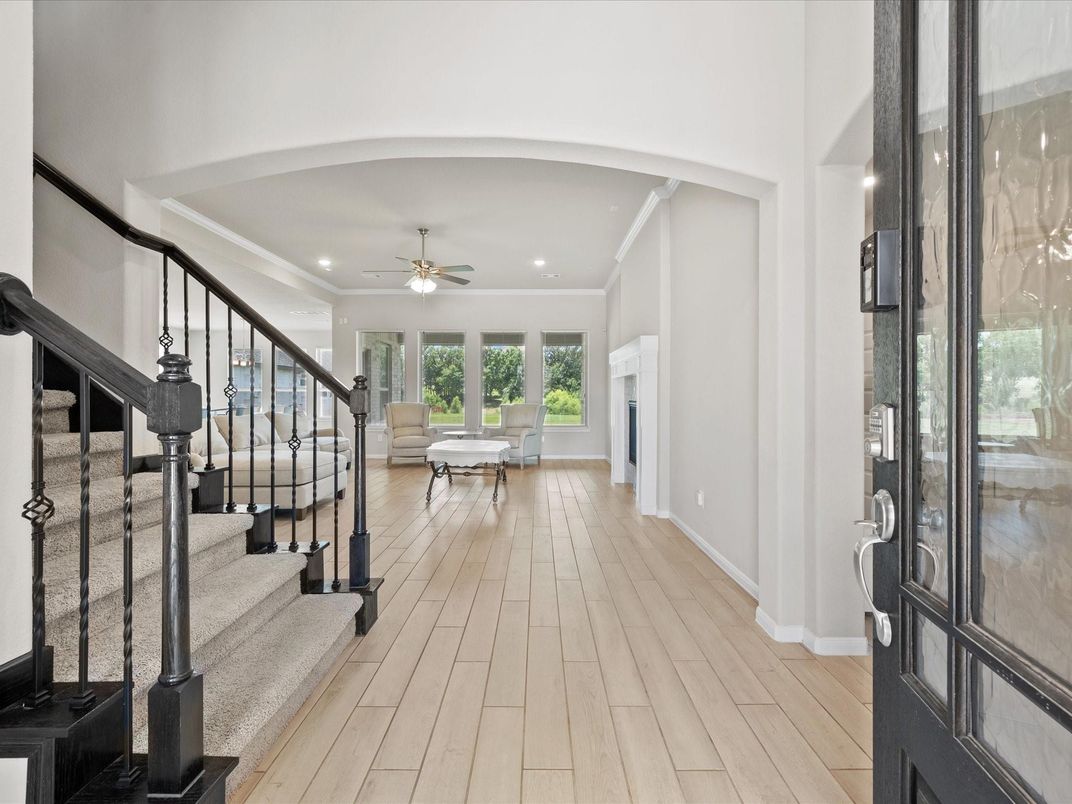 Interior, Recessed Lighting, Wood Texture Flooring