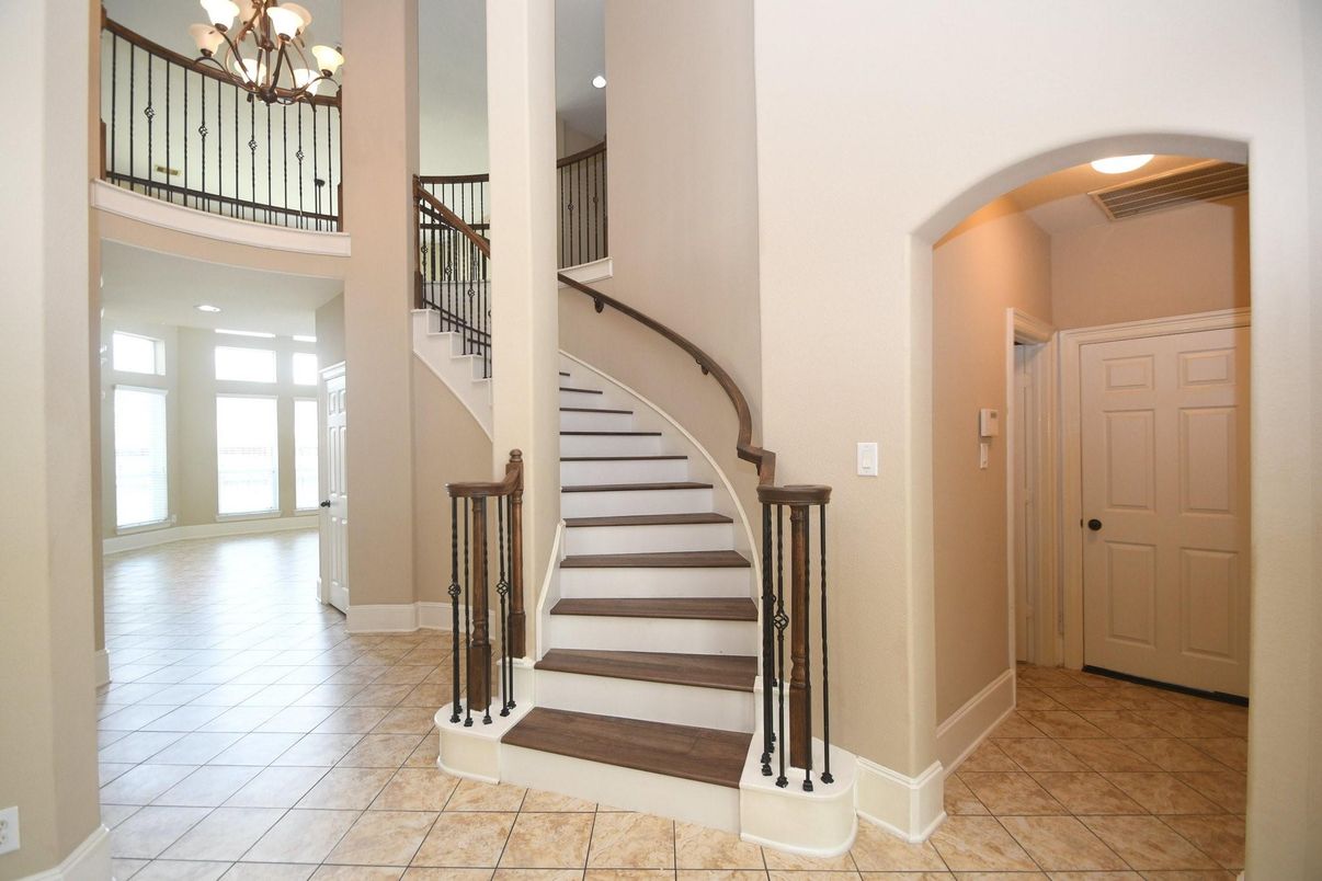 Chandelier, Interior, Recessed Lighting