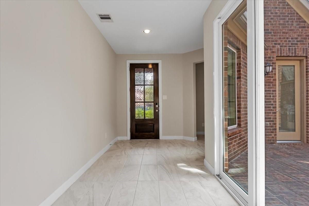 Empty room, Interior, Marble, Recessed Lighting, Stone Walls