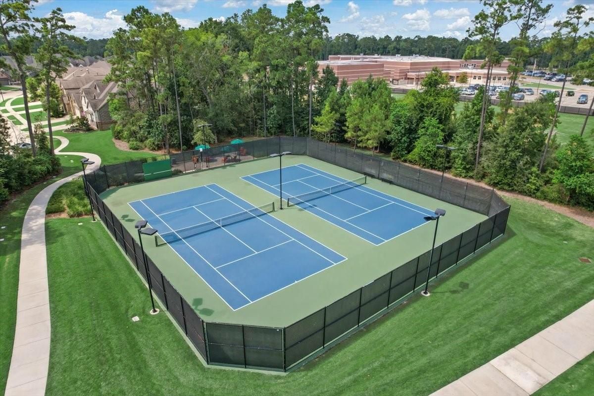Exterior, Tennis Courts