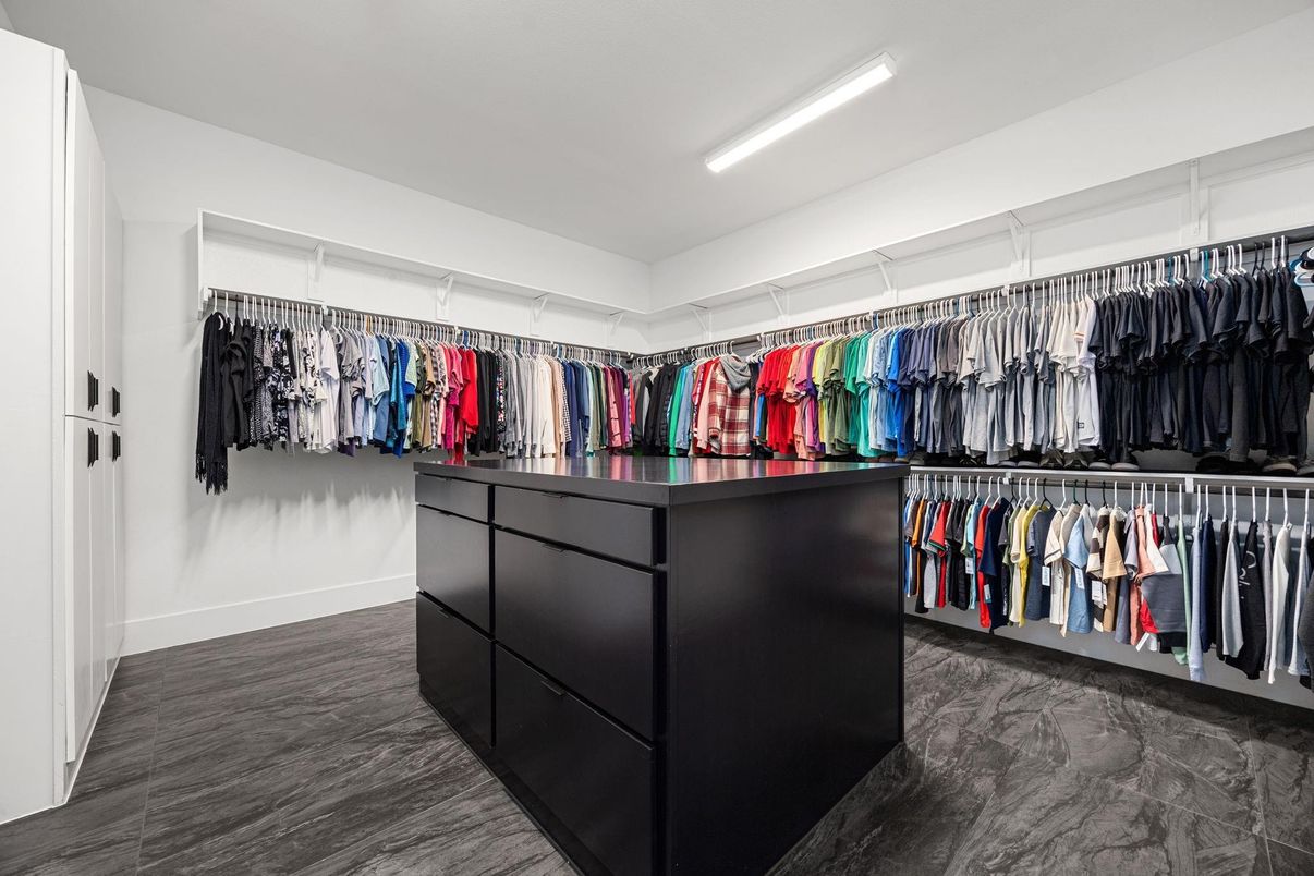 Interior, Recessed Lighting, Walk-in Closets
