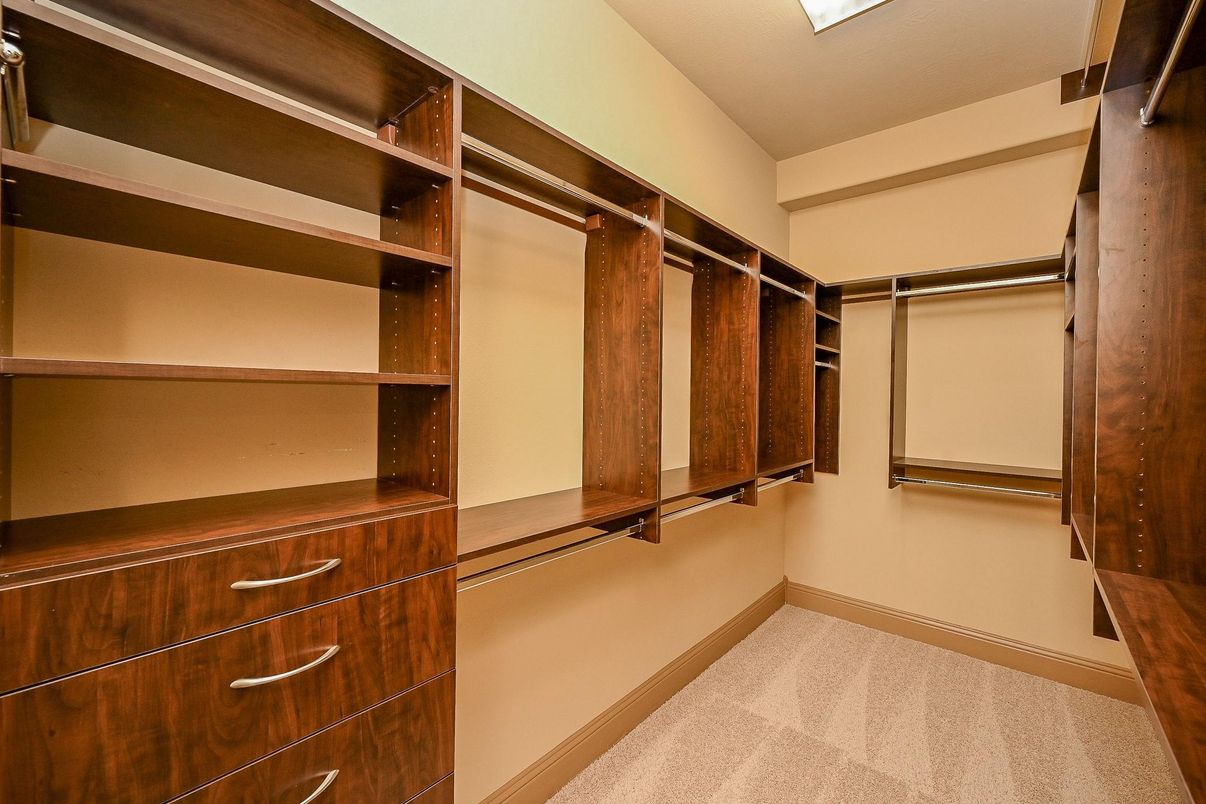 Interior, Walk-in Closets