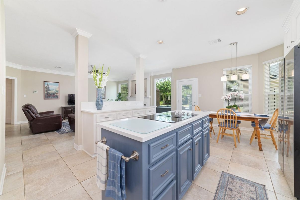 Dining room, Interior, Kitchen, Pendant Lights, Recessed Lighting