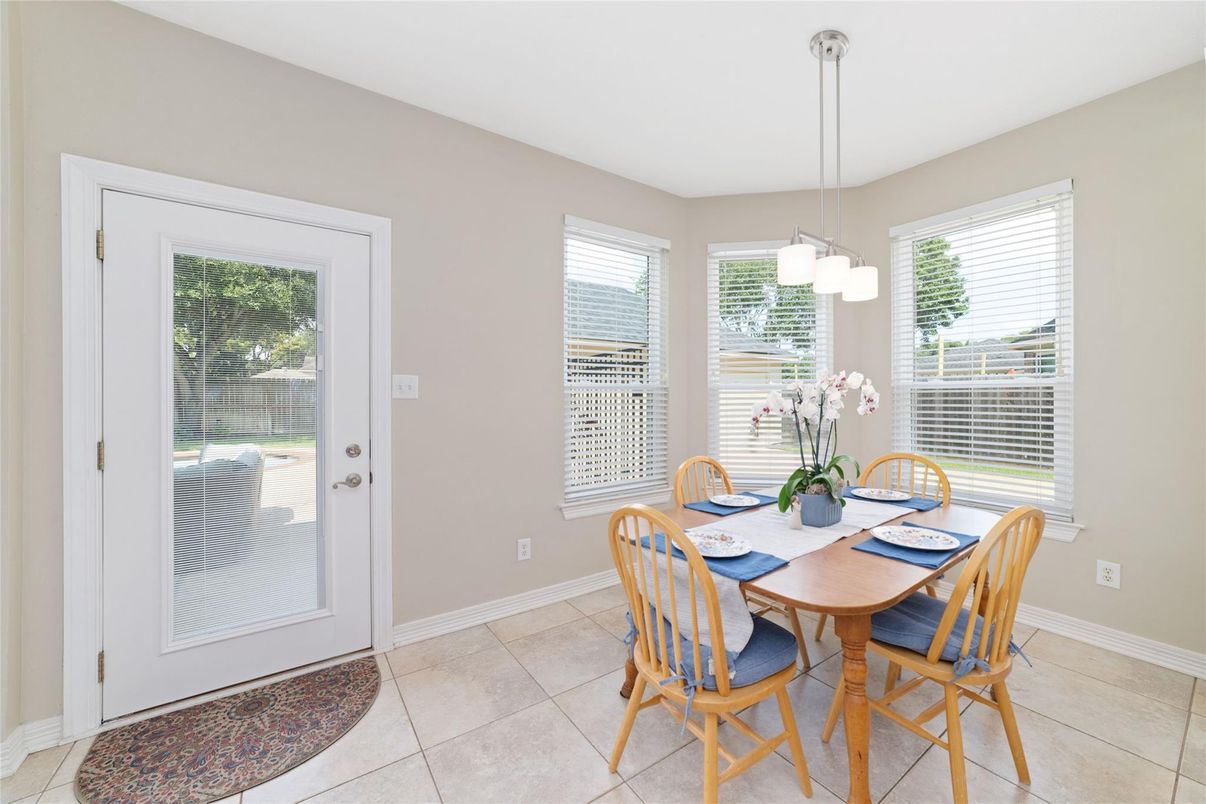 Dining room, Interior, Pendant Lights