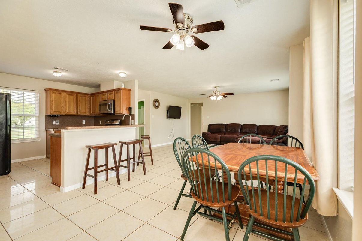 Dining room, Interior, Kitchen, Recessed Lighting