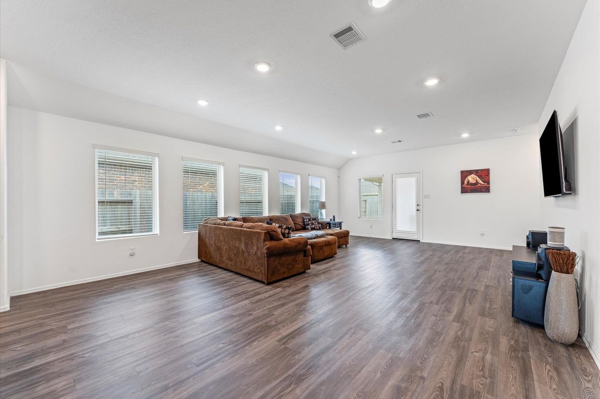 Interior, Living room, Recessed Lighting, Wood Texture Flooring