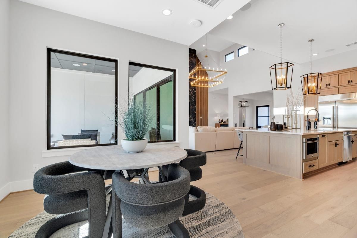 Dining room, Interior, Kitchen, Living room, Pendant Lights, Recessed Lighting, Stainless Steel Appliances, Wood Texture Flooring