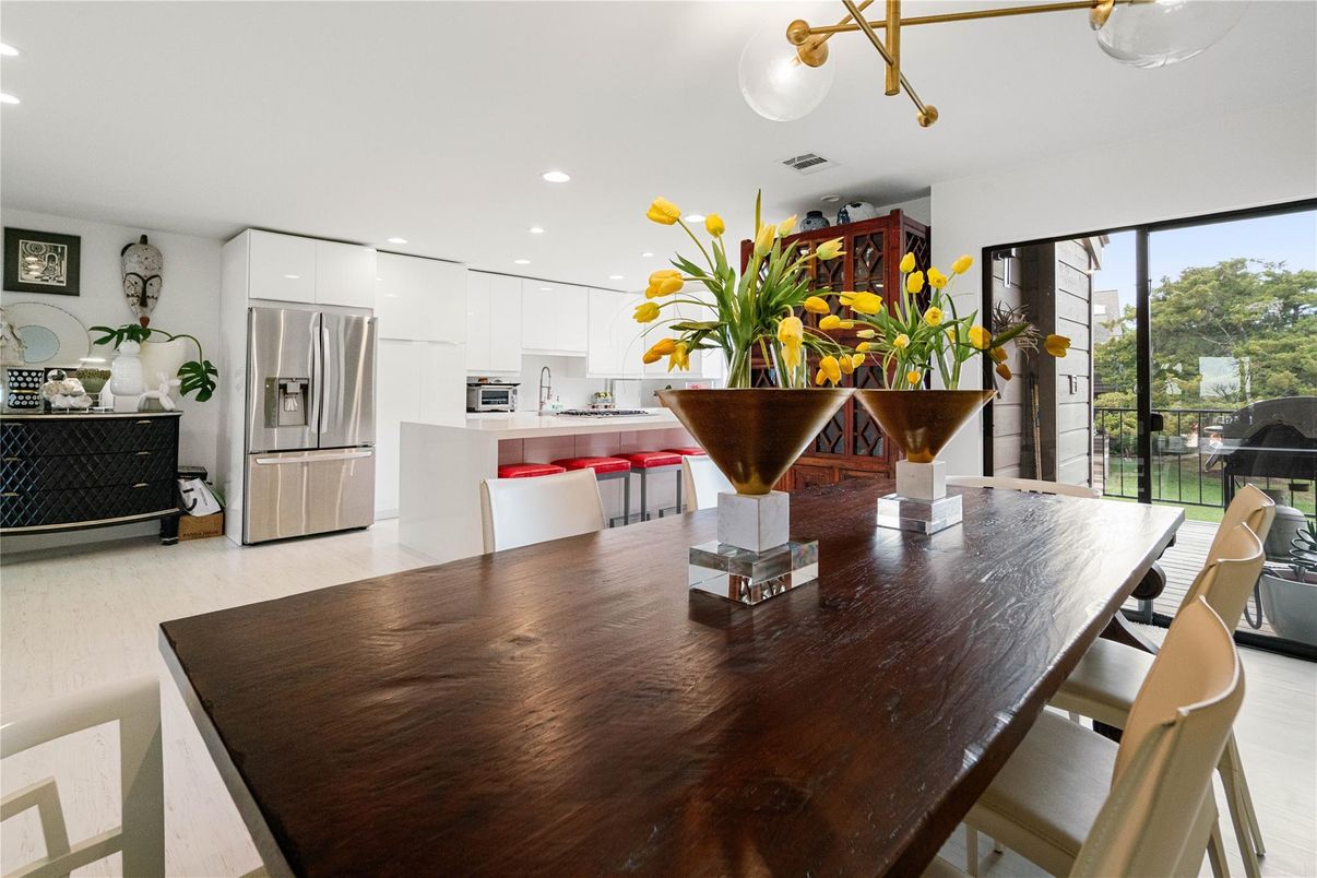 Dining room, Interior, Kitchen, Recessed Lighting, Stainless Steel Appliances