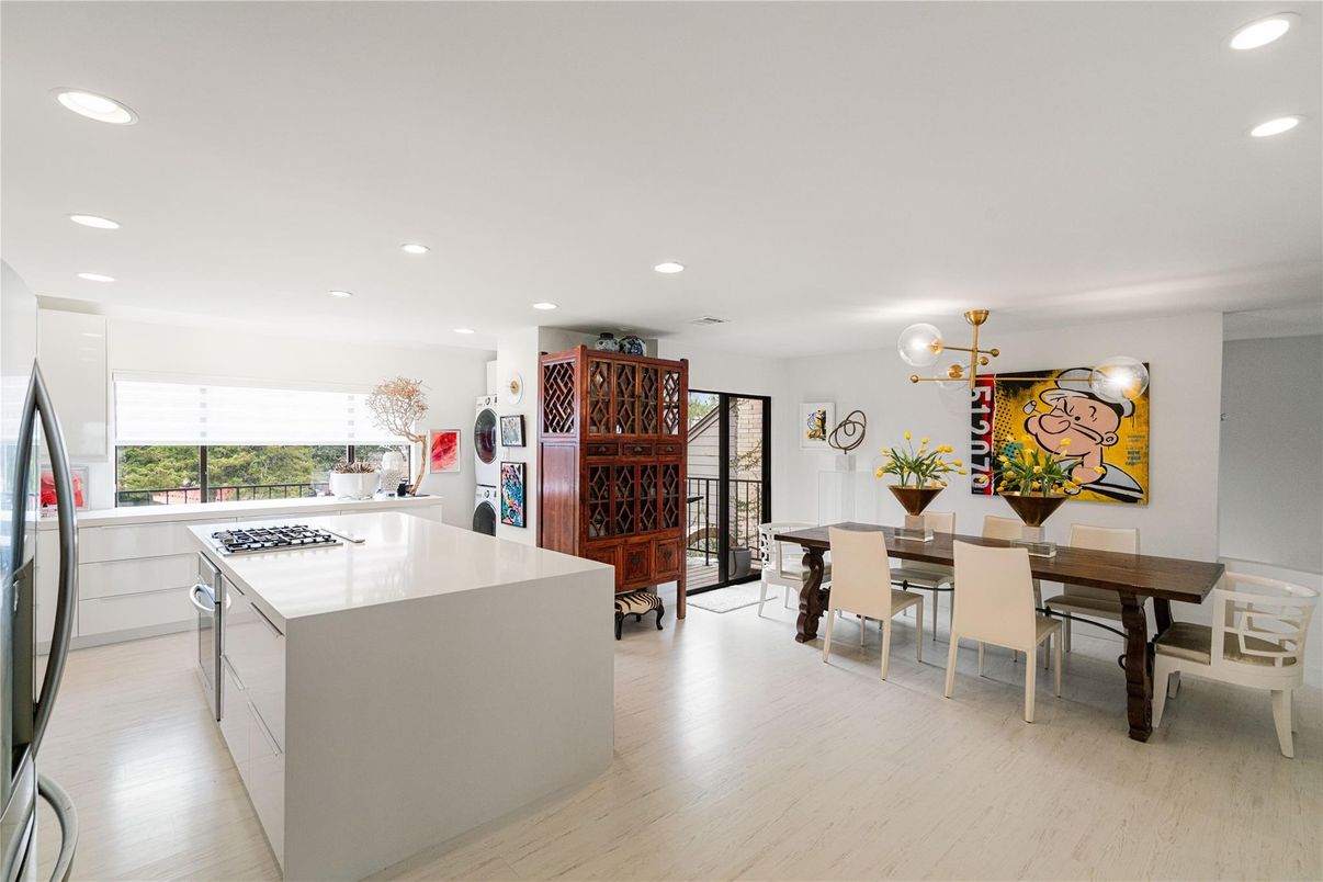 Dining room, Interior, Kitchen, Recessed Lighting, Wood Texture Flooring