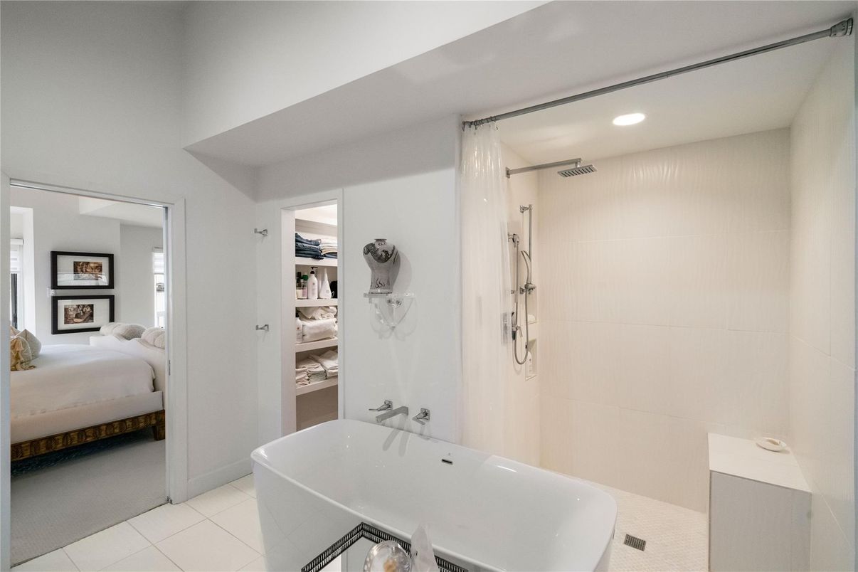 Bathroom, Bedroom, Interior, Recessed Lighting