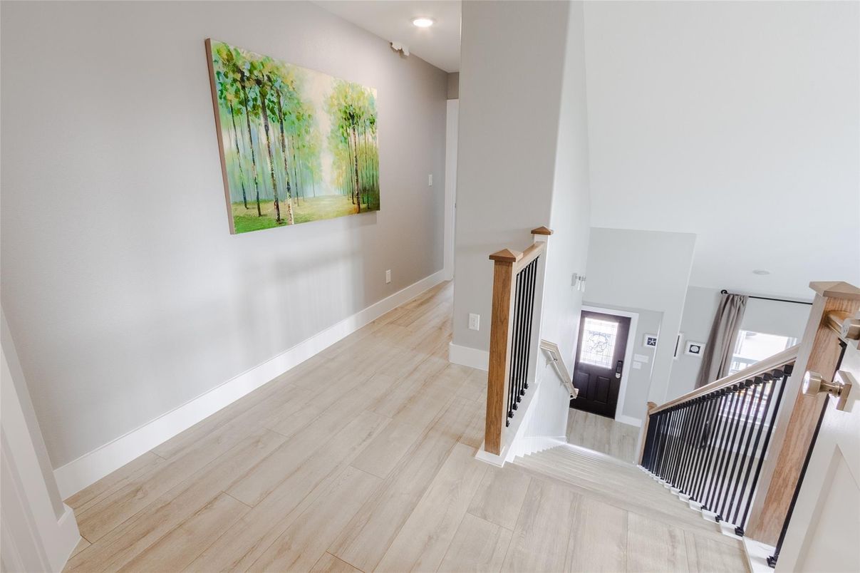 Interior, Recessed Lighting, Wood Texture Flooring