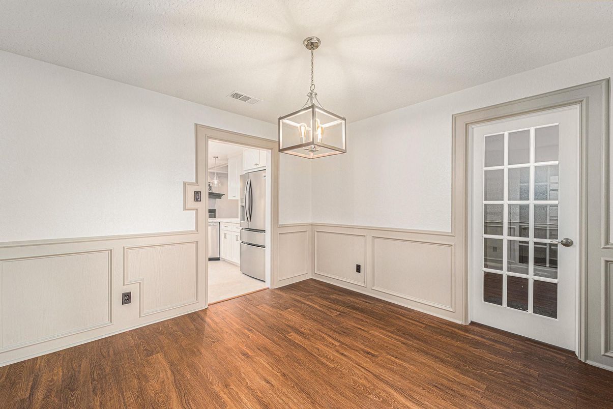 Interior, Kitchen, Pendant Lights, Wood Texture Flooring