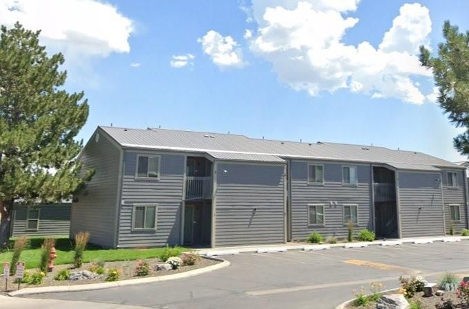 Exterior, Facade, Condo Building