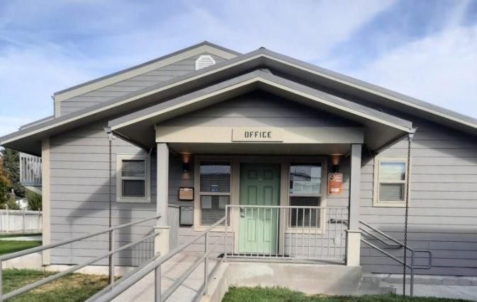 Exterior, Facade, None