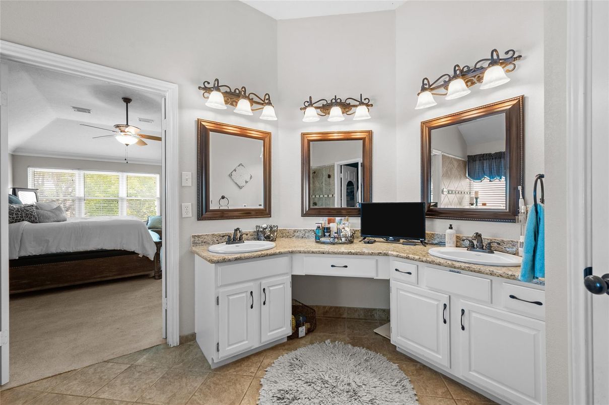 Bathroom, Bedroom, Dual Sink Vanities, Interior
