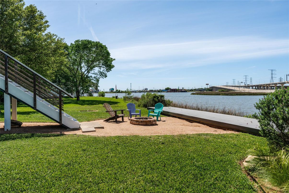 Backyard, Exterior, Water