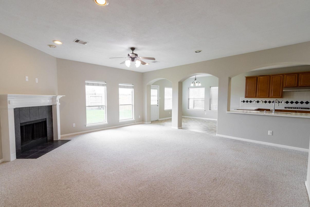 Empty room, Fireplace, Interior, Pendant Lights, Recessed Lighting